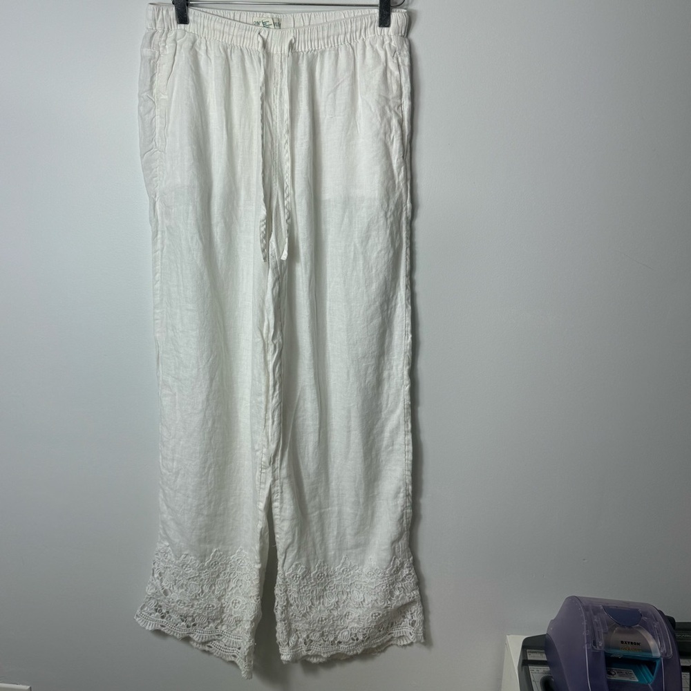 Cynthia Rowley white linen pant with lace cut out size Medium 1977